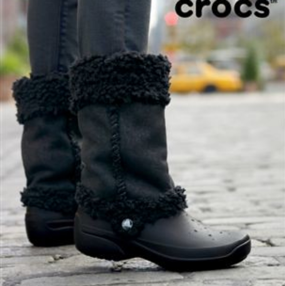 Crocs Womens Nadia Black Sherpa Faux Fur Lined Pull-On Winter Boots Size 12